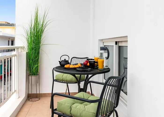 Port Living דירה *